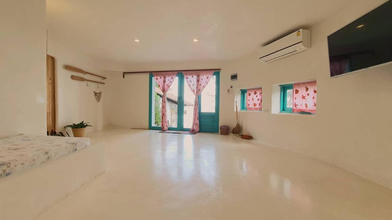 Maliblues Bed & Art Gallery Chumphon Buitenkant foto