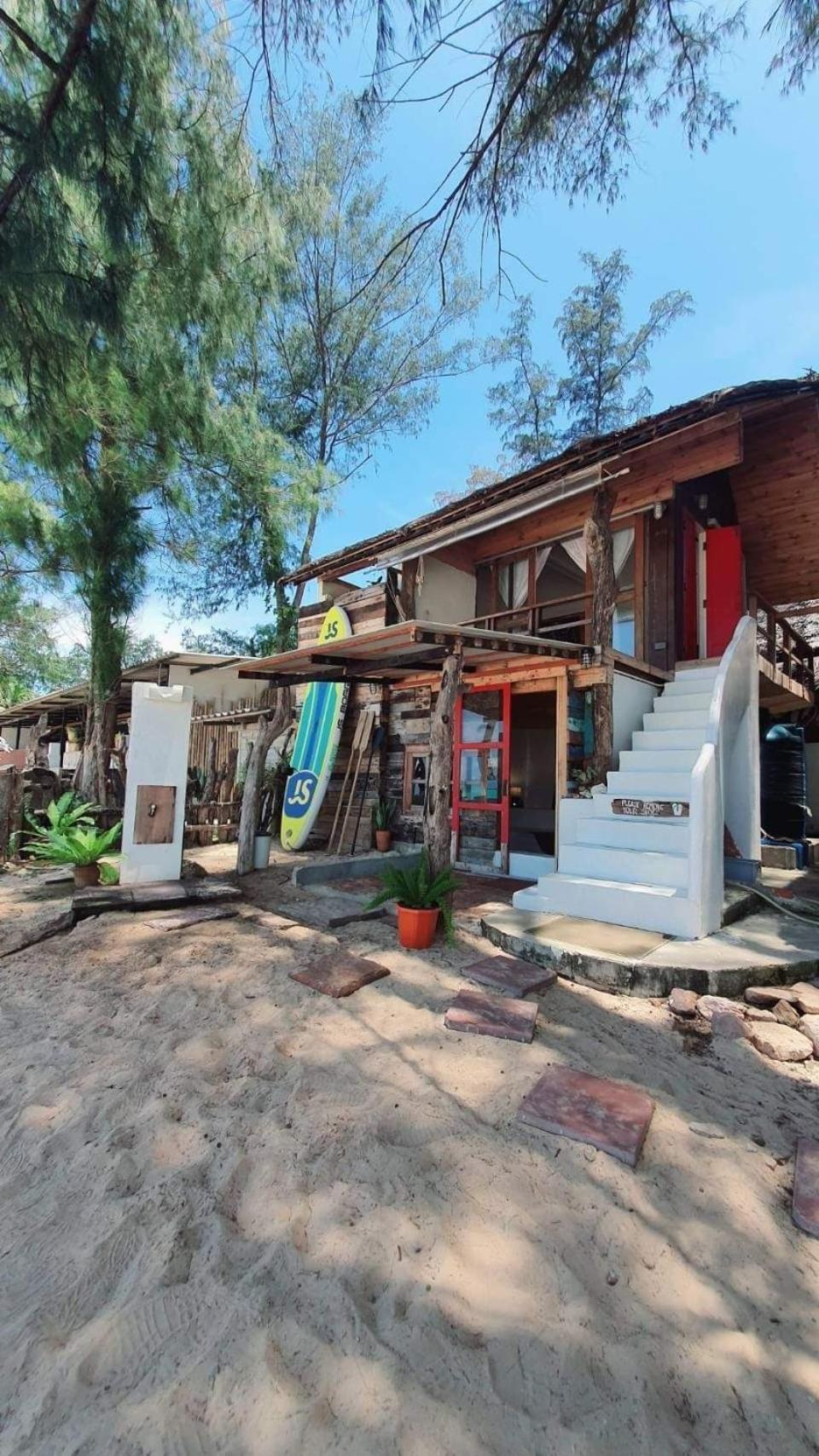 Maliblues Bed & Art Gallery Chumphon Buitenkant foto