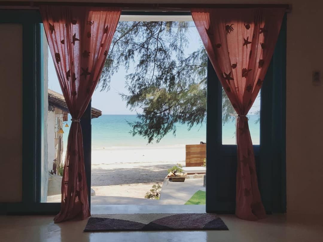 Maliblues Bed & Art Gallery Chumphon Buitenkant foto